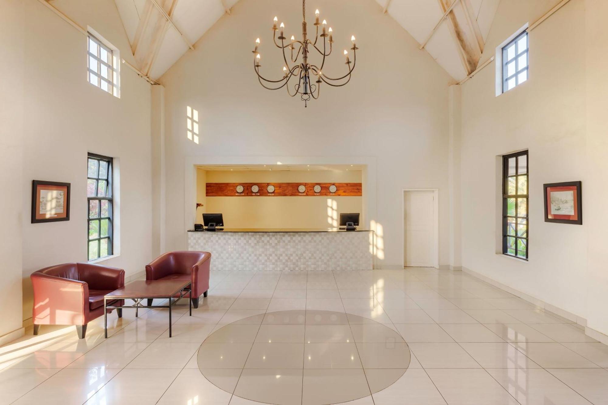 Protea Hotel by Marriott Chingola Esterno foto
