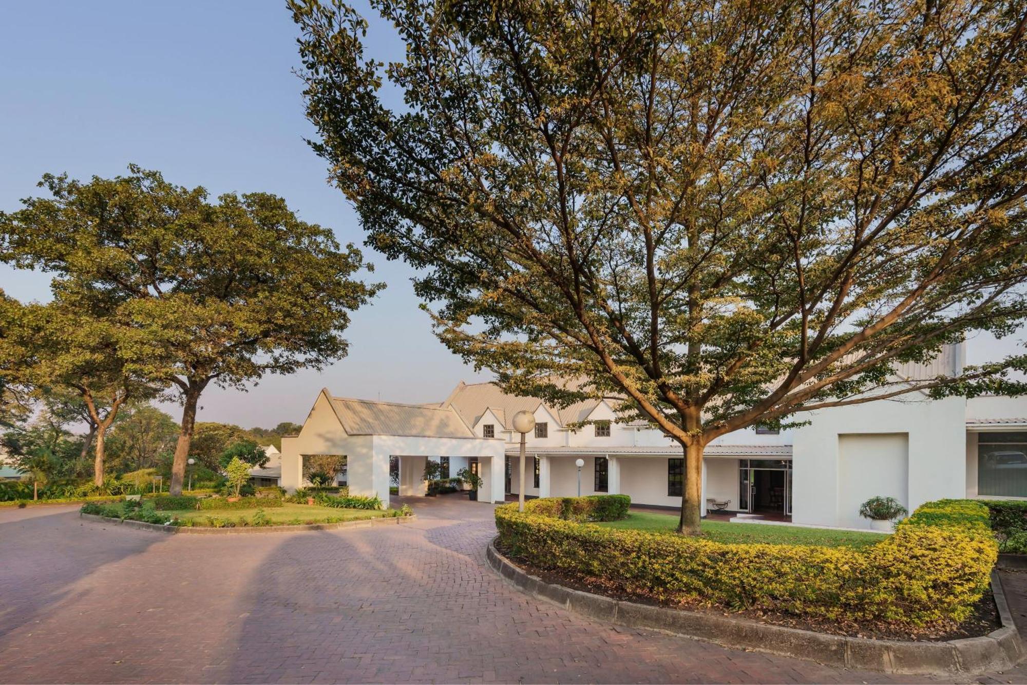 Protea Hotel by Marriott Chingola Esterno foto