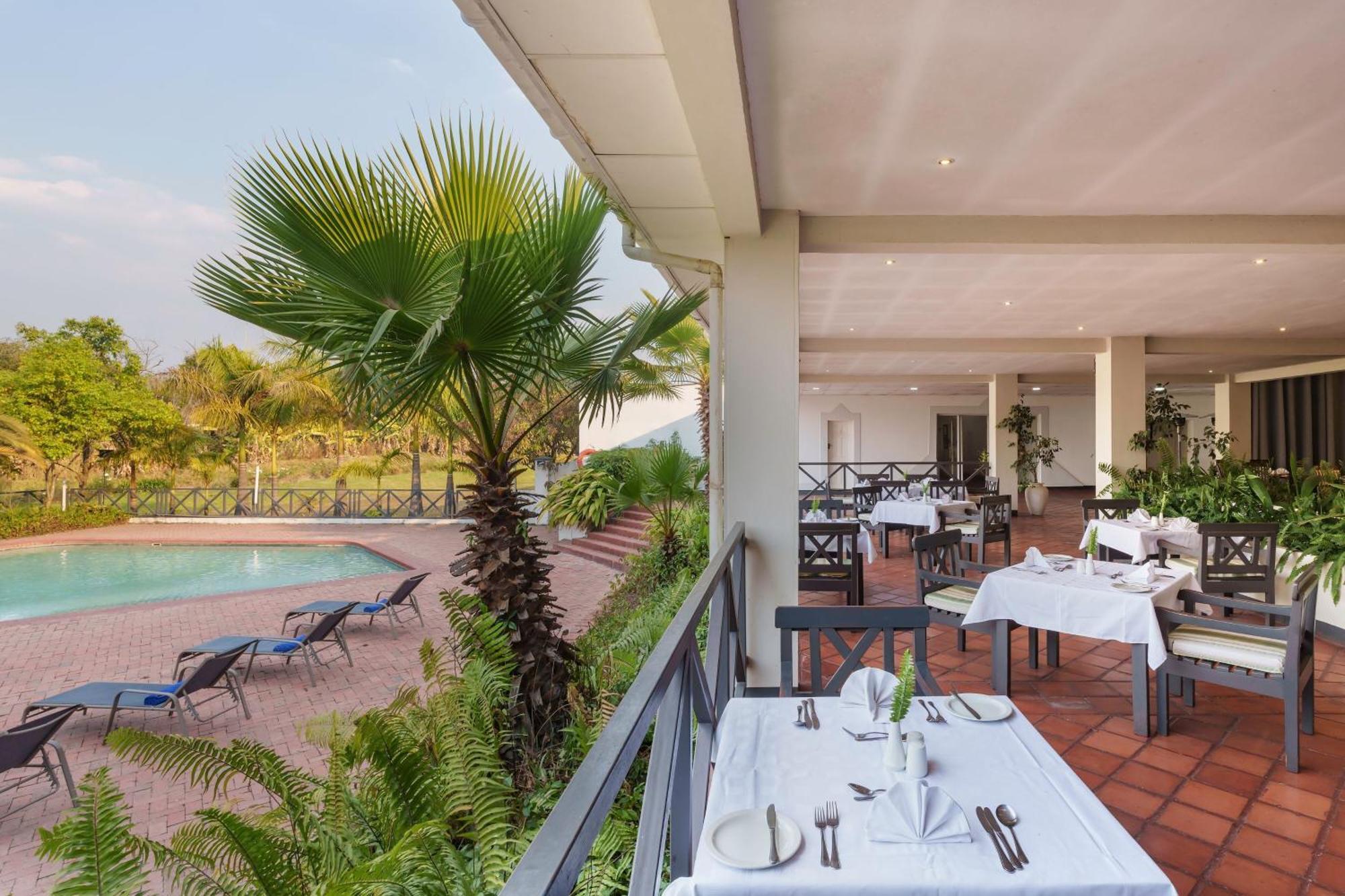 Protea Hotel by Marriott Chingola Esterno foto