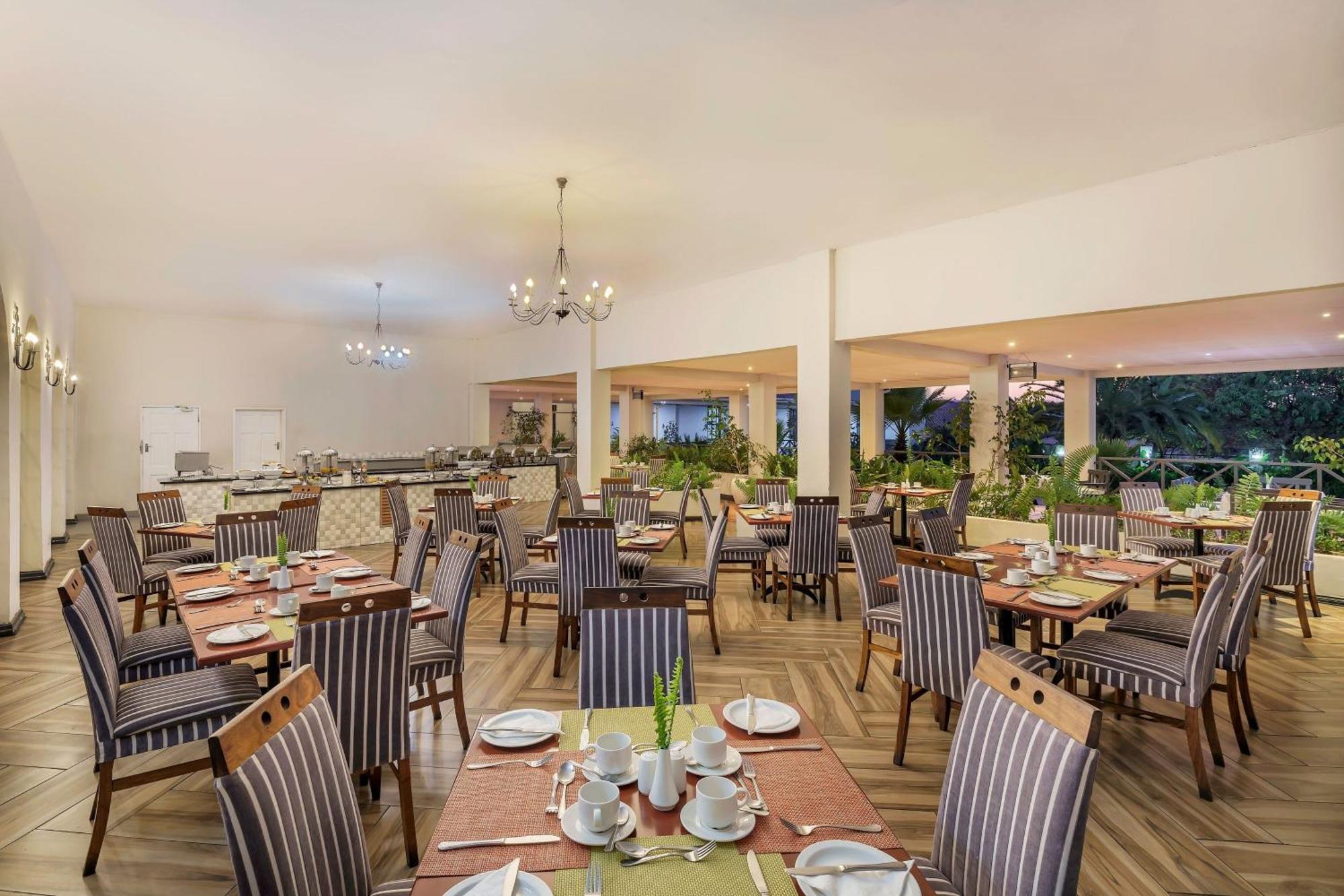 Protea Hotel by Marriott Chingola Esterno foto