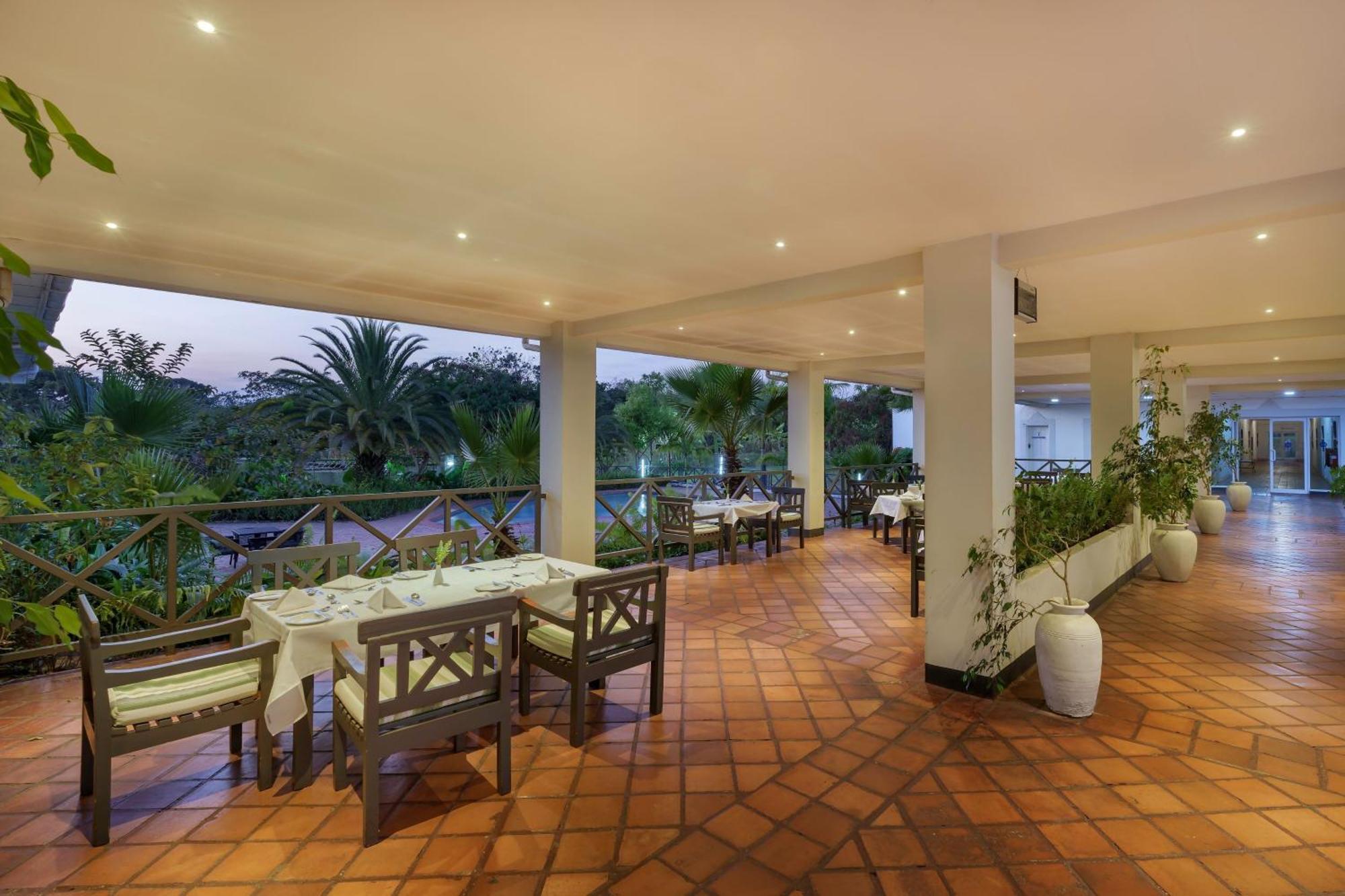 Protea Hotel by Marriott Chingola Esterno foto