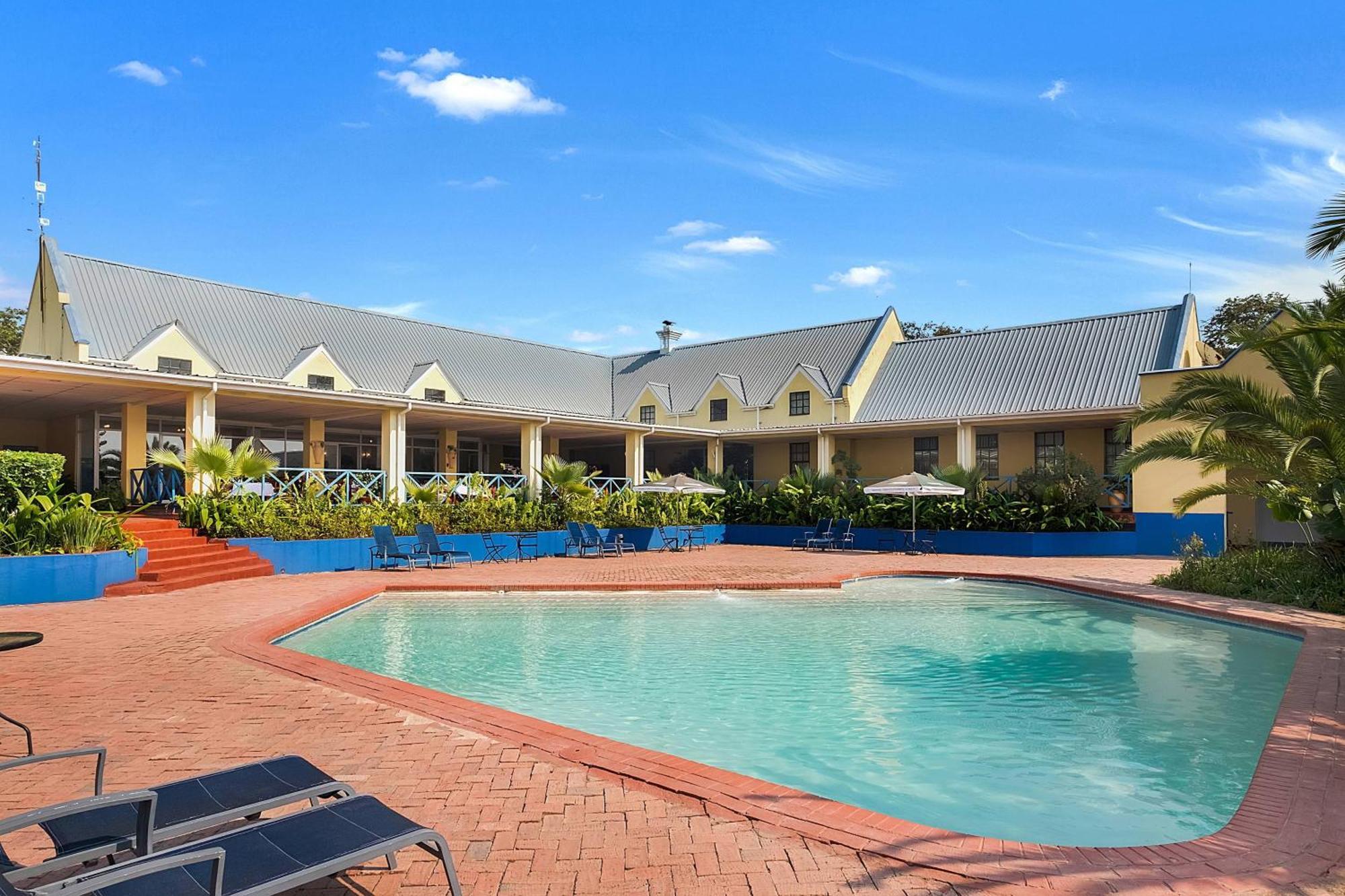 Protea Hotel by Marriott Chingola Esterno foto