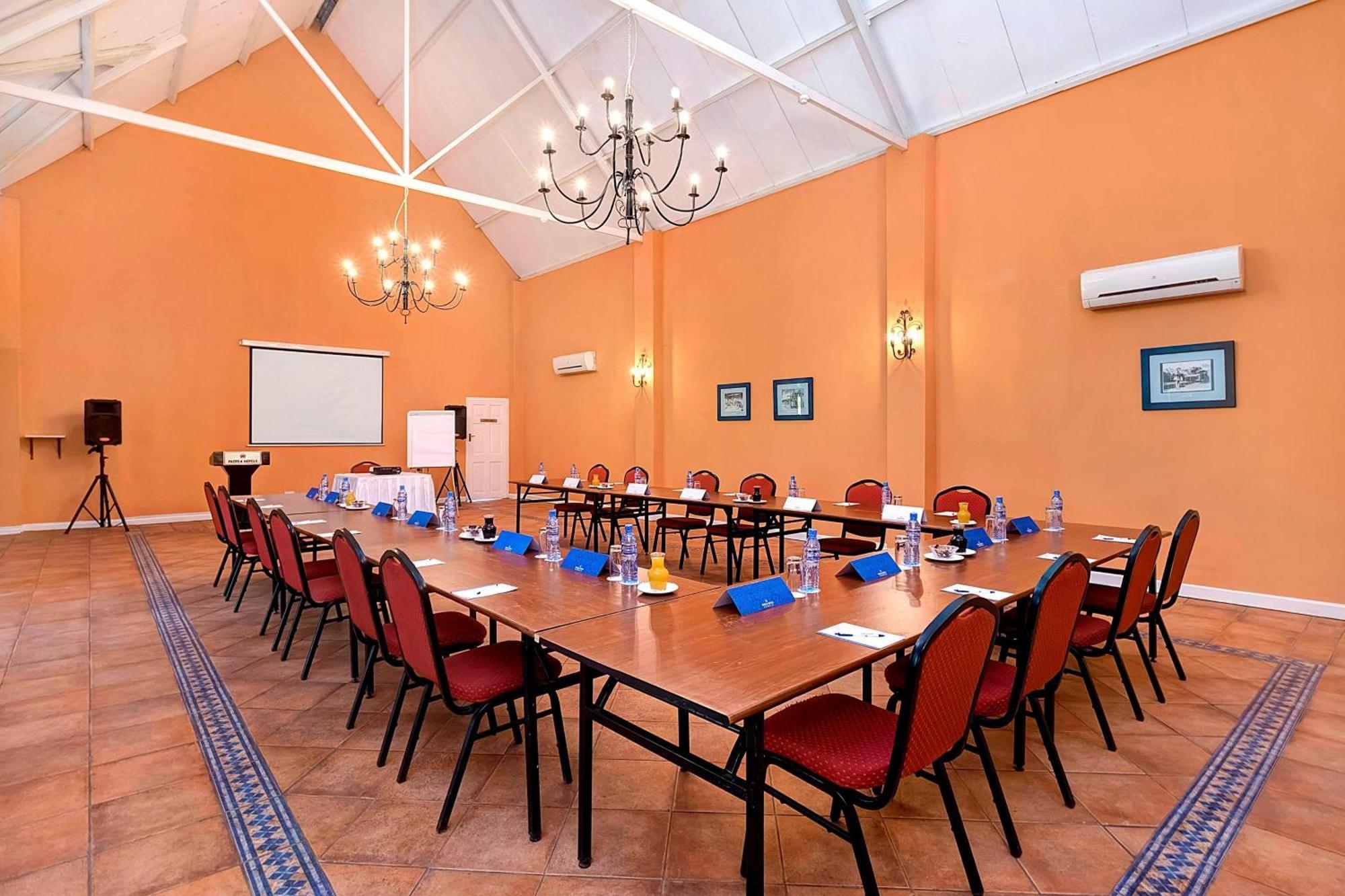 Protea Hotel by Marriott Chingola Esterno foto